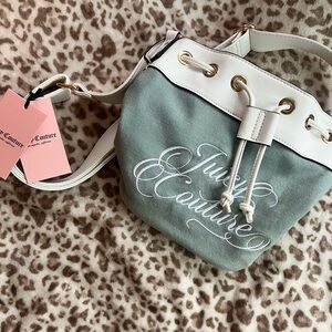 ✨ Juicy Couture “Beach Couture” Denim Bucket Crossbody ✨ See Condition Note ⬇️